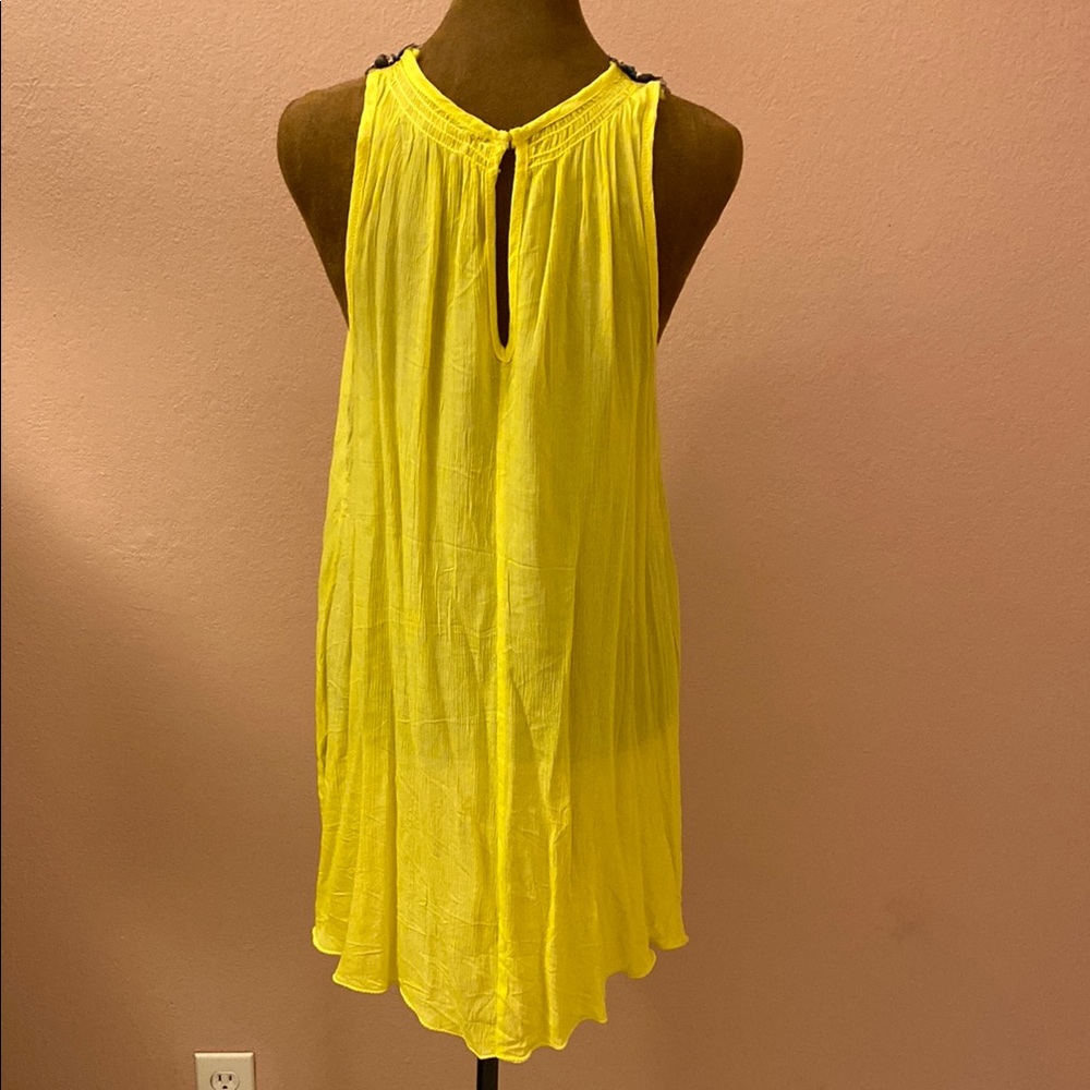 MAX EDICIÓN. Yellow Beaded Halter Top - Picture 4 of 7
